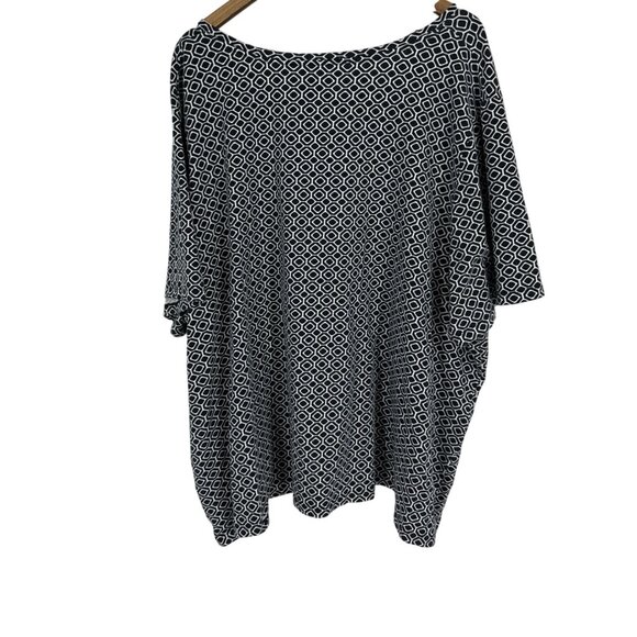 Catherines Black & White Geometric Print V-Neck Poncho Blouse 4X 30/32W - Picture 5 of 8